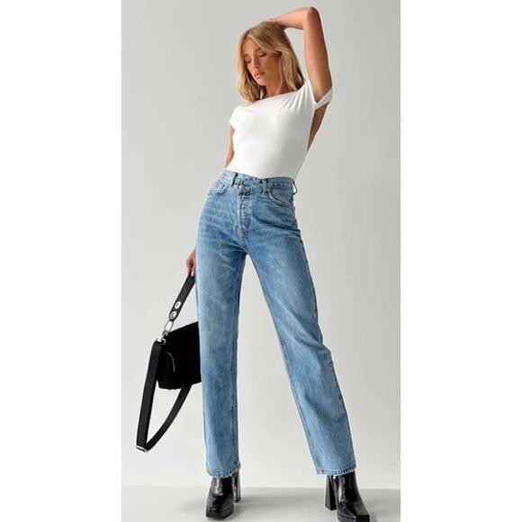 Princess Polly Asymmetrical Straightleg Light Wash Jeans Button Fly Size 2 - Picture 2 of 6